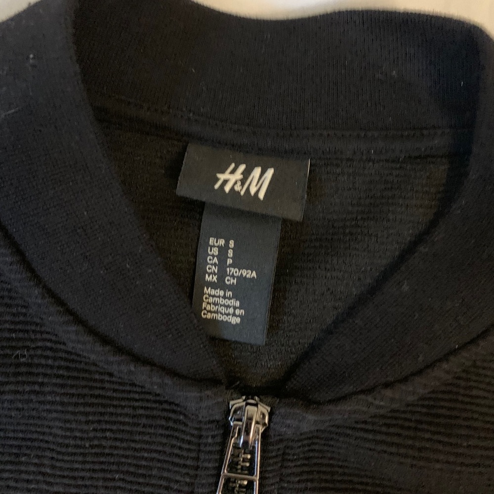 H&M zip up jacket - Picture 2 of 3